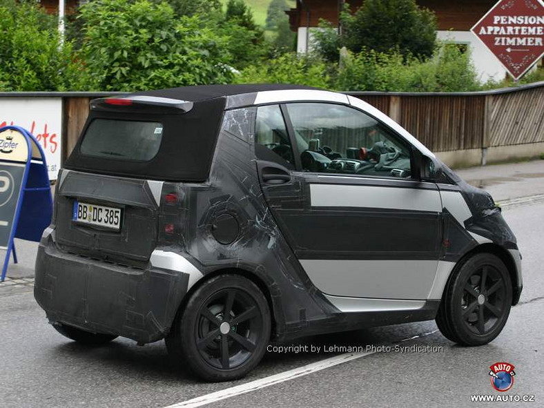 Zdjęcia szpiegowskie: Nowy Smart ForTwo urośnie o 20 cm