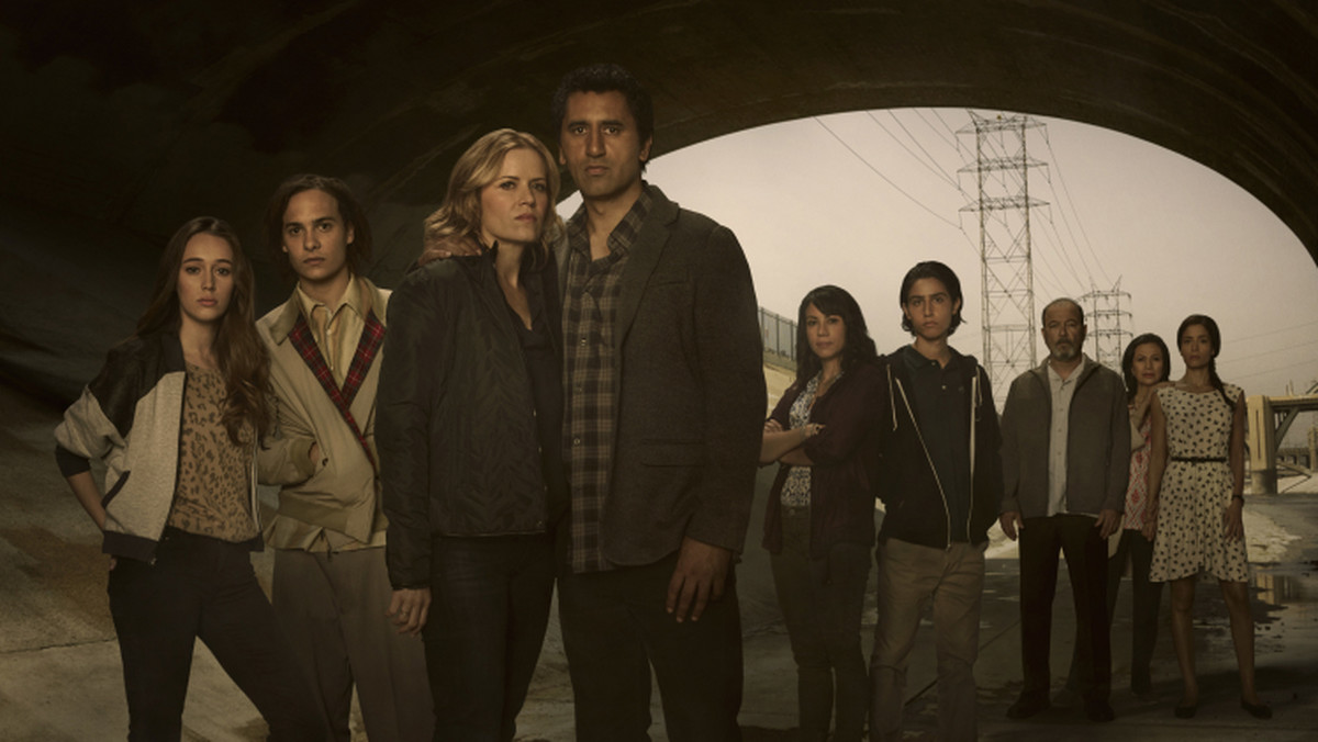 Serial "Fear the Walking Dead", będący oryginalną produkcją AMC, powraca z drugą częścią 2. sezonu. Pierwszy odcinek zostanie wyemitowany w Polsce w tym samym czasie, co w Stanach Zjednoczonych, tj. w poniedziałek, 22 sierpnia o godz. 3.00 rano. Powtórna emisja premierowego odcinka zostanie również pokazana tego samego dnia w prime timie, o godz. 21:00. Na drugą część 2. sezonu składa się osiem odcinków.