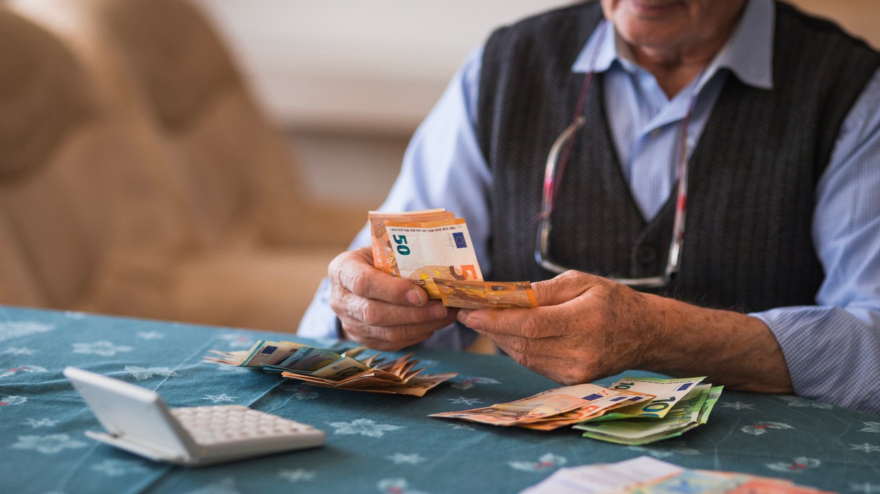 Seniori sa vracajú do práce. (ilustračné)