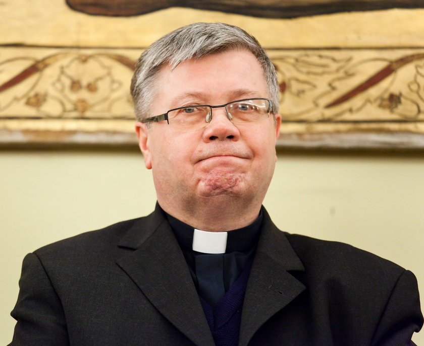 Polscy biskupi wierzą w zamach smoleński