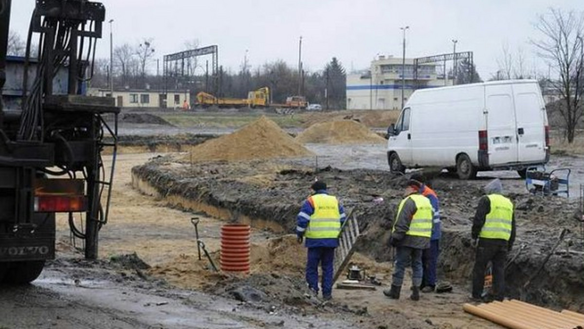 Roboty i związane z nimi utrudnienia kierowcy napotkają w rejonie ulic Fordońskiej, Kamiennej, Wyścigowej i Startowej. Zarząd Dróg Miejskich i Komunikacji Publicznej na podstawie informacji otrzymanych od wykonawcy uprzedza przed kolejnymi pracami.