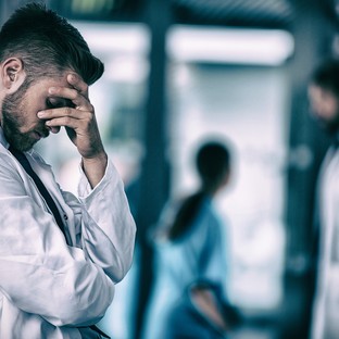 Honvédségi állományba vették a honvédkórház orvosait