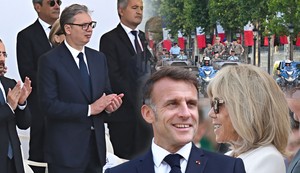 Vučić parada u Parizu 