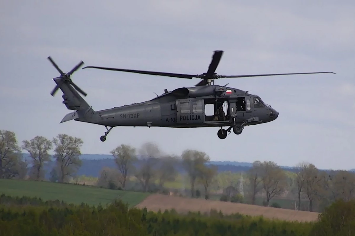  Pancerne pojazdy i Black Hawk w akcji. CBŚP rozbiło fabrykę kryształu