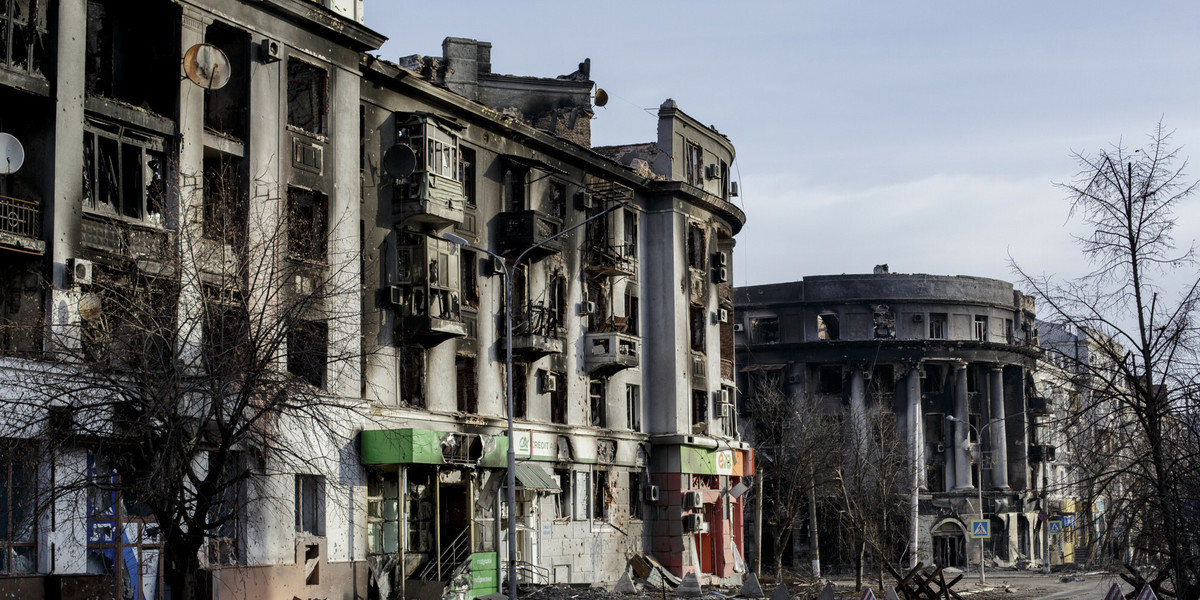 Zniszczenia we frontowym mieście Bachmut w ukraińskim Donbasie.
