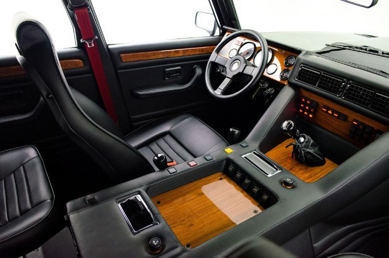 Lamborghini LM002