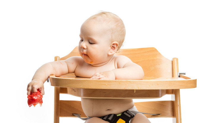 Van rá magyarázat miért dobálják a tárgyakat a babák / Fotó: Shutterstock