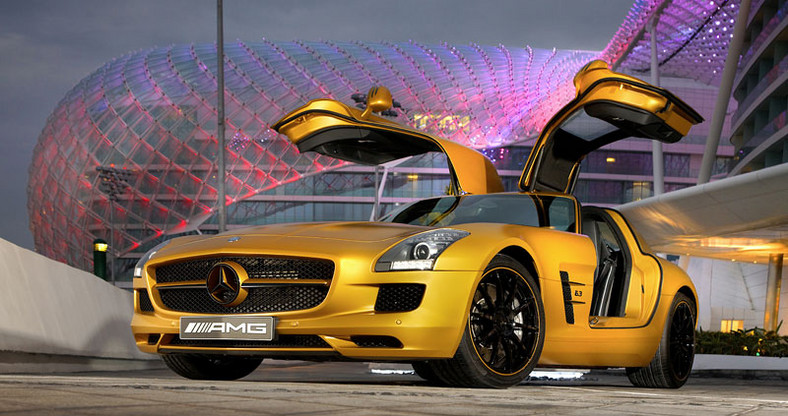 Mercedes-Benz SLS AMG i G 55 AMG Edition 79: złote i srebrne gwiazdy w Dubaju