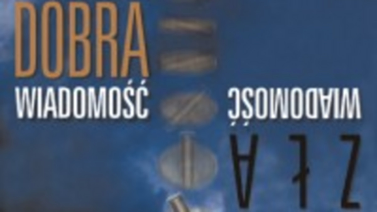 Fakty wyglądały następująco: piękna kobieta, znana im obu jako Carrie Watson, pojawiała się przed ich oczyma mniej więcej co dwa tygodnie. Zawsze była opalona, wypoczęta, ogorzała od wiatru. I co dwa tygodnie oddawała im do wywołania co najmniej trzy rolki niezwykle nudnych zdjęć.