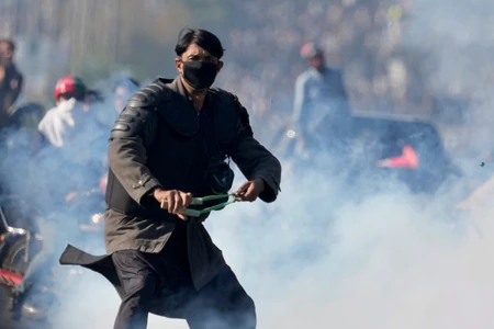 Sukobi u Pakistanu između pristalica Imrana Kana i snaga bezbednosti, marš na Islamabad