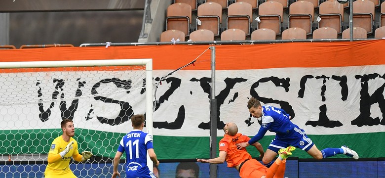 Zagłębie oderwało się od strefy spadkowej. Siódmy mecz Stali bez wygranej [WIDEO]