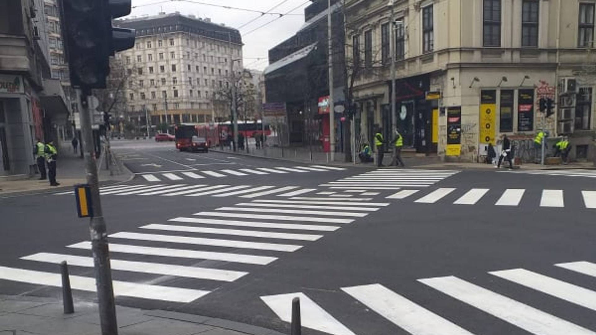 Malo levo pa desno, hopa cupa - dijagonalna raskrsnica zbunila Beograđane