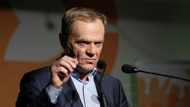 Donald Tusk: Polską rządzi tchórz