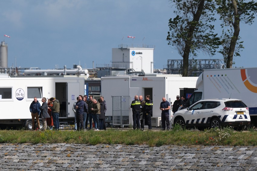"MV Hondijus", luksuzni kruzer u centru epidemije hantavirusa, stigao je u holandsku luku Roterdam