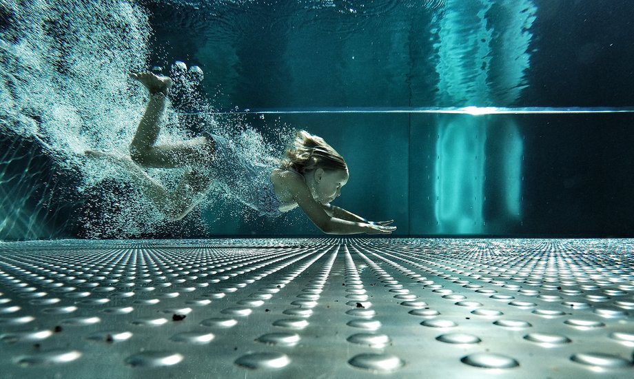 Kategoria: sport. "The pool nymph", Christoph Grubich, Austria