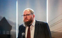 Dyrektor Muzeum Auschwitz chce iść do więzienia zamiast skazanego 13-latka. 'Haniebny wyrok'