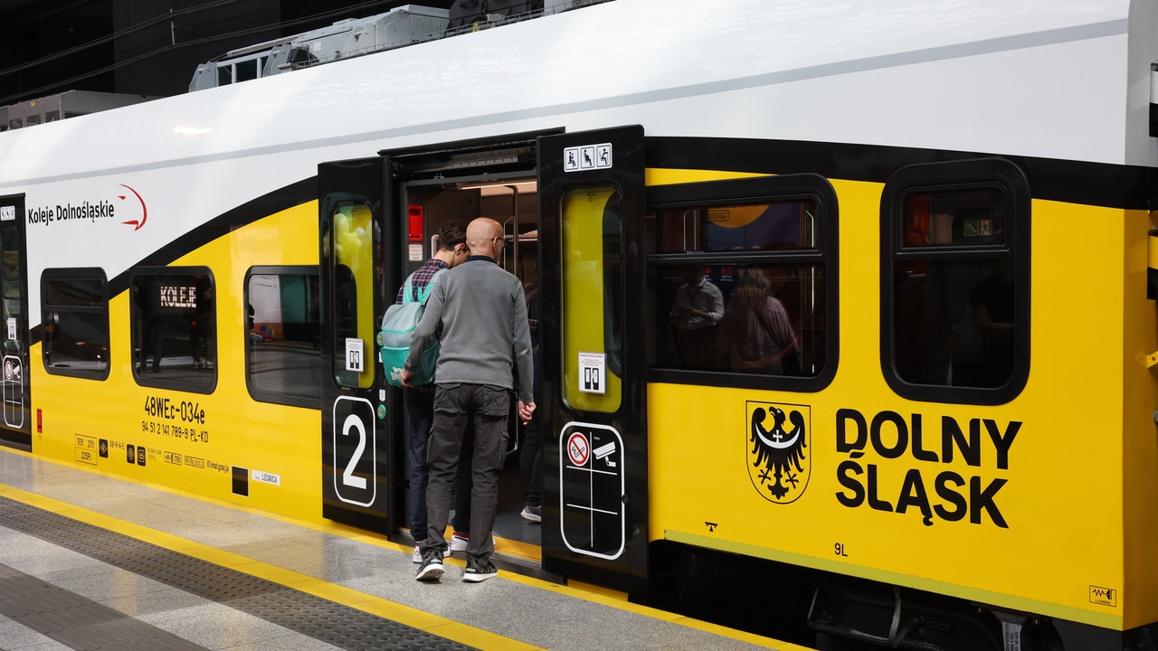 Część pociągów nie dojeżdża do Wrocławia. 