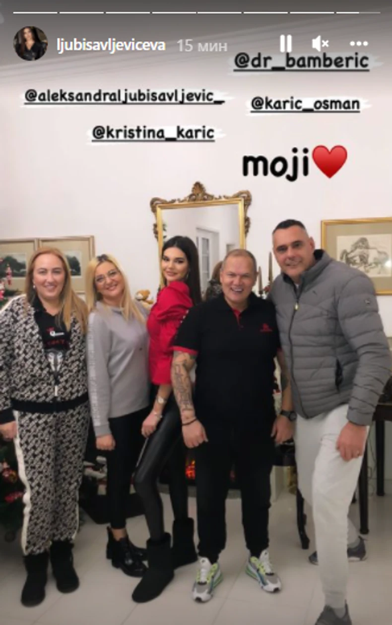 Jovana sa roditeljima u Karićevoj vili