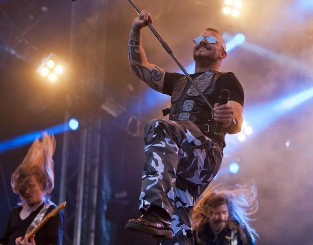 Sabaton aż cztery razy w marcu