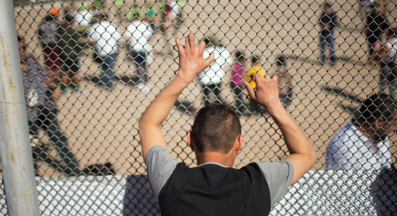 us-mexico border fence el paso