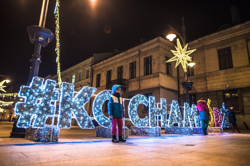 Świąteczna iluminacja na Piotrkowskiej w Łodzi