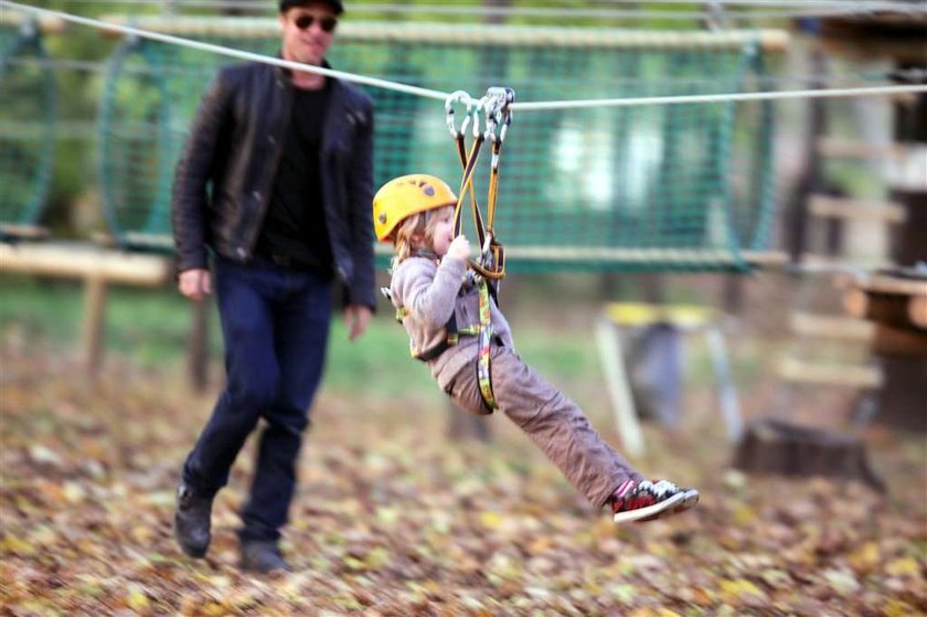 Jolie i Pitt zabrali dzieci do parku