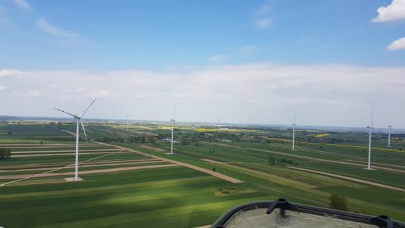 Farma wiatrowa w Skoczykłodach. Fot. BiznesAlert.pl