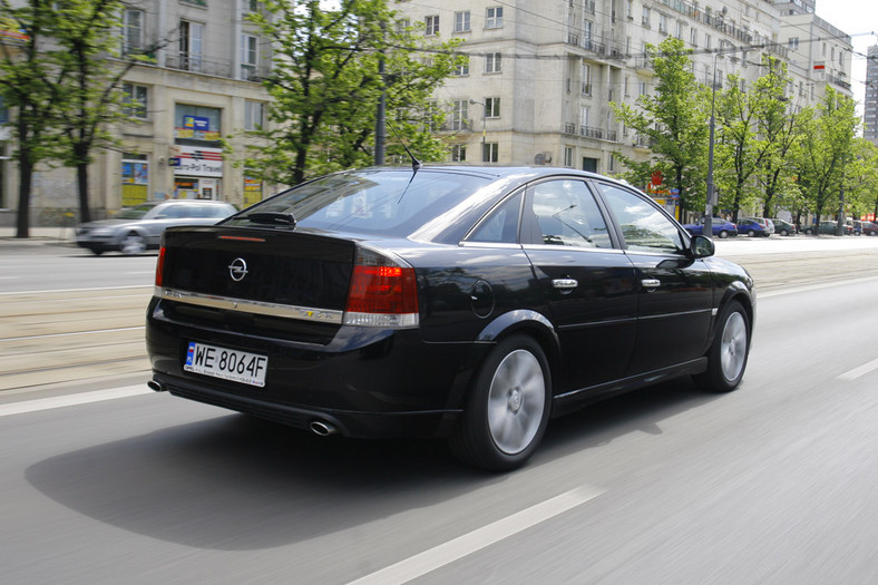 Opel Vectra GTS 2.8 V6 Turbo kontra Ford Focus ST: druga strona mocy