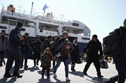 Chaos w Grecji. Kraj nie radzi sobie z imigrantami