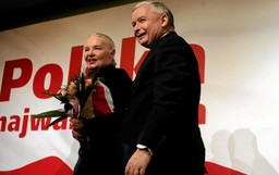 Tylko krowa nie zmienia poglądów. Ale "niektóre konwersje to łajdacki oportunizm"