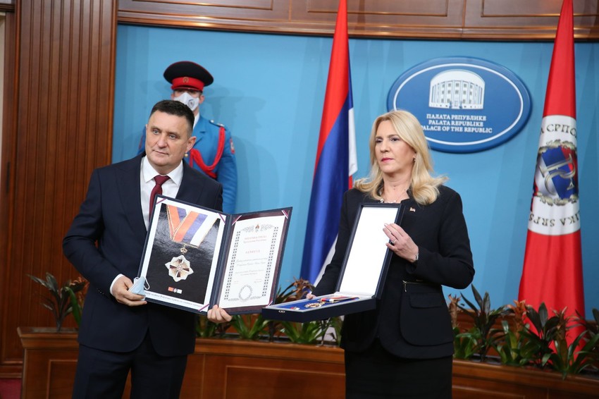 Odlikovanje za UKC RS