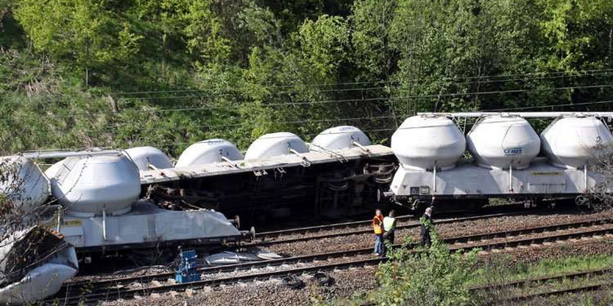 Pociągi zderzyły się na Śląsku