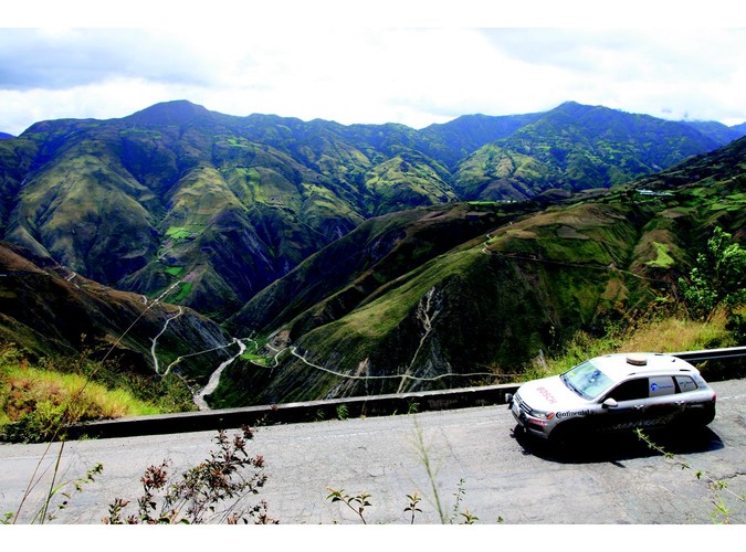 ...prowadziła przez 17 krajów i większość stref klimatycznych i wegetacyjnych, jakie występują na Ziemi