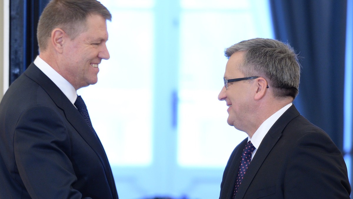 Prezydent Bronisław Komorowski powiedział dziś, że wizyta w Polsce prezydenta Rumunii Klausa Iohannisa to szansa na zacieśnienie współpracy polsko-rumuńskiej. To partnerstwo jest absolutną koniecznością ze względu na sytuację w naszym regionie Europy - podkreślił.