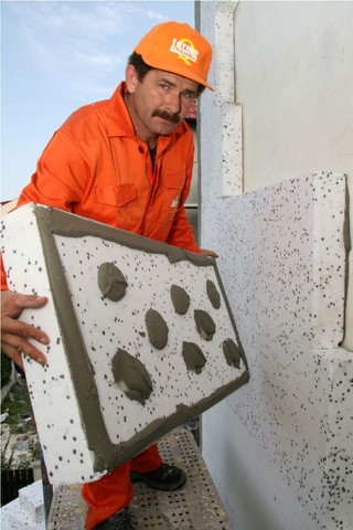 Czy gmina może odzyskać VAT związany z termomodernizacją budynku?