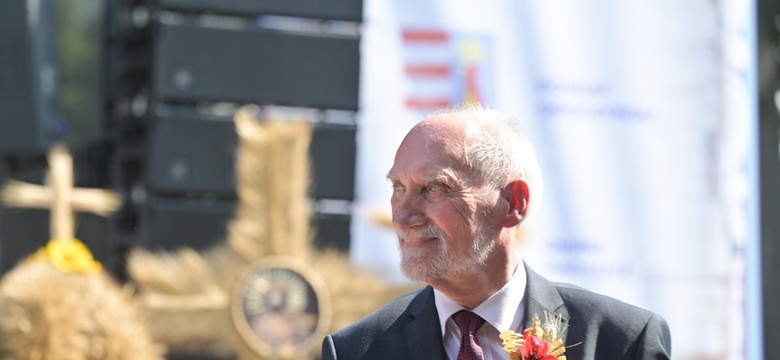 W Piotrkowie Macierewicz wciąż ważniejszy od Telusa. Zmiana łódzkiej "jedynki" PiS