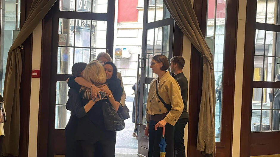 Glumci stigli na komemoraciju Erola Kadića