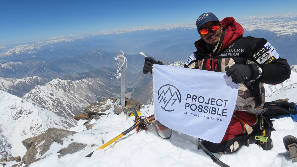 Nepalczyk, który zimą wspiął się na K2.Książka "Poza możliwym"