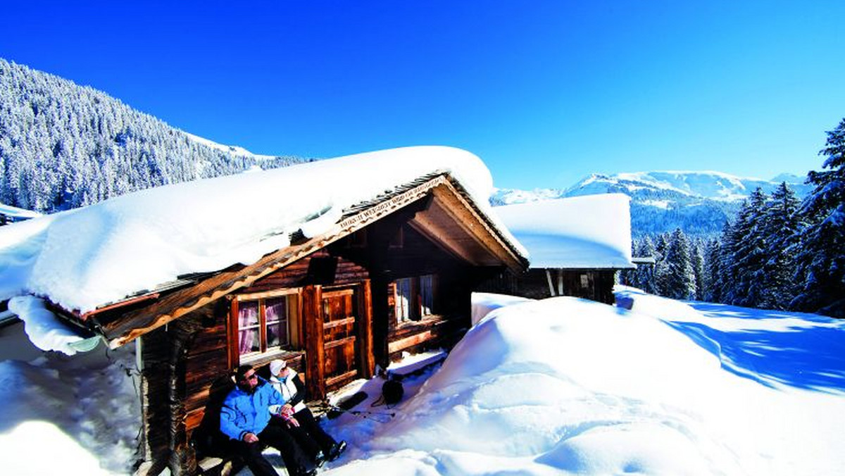 INFORMACJA PRASOWA. Zimowy urlop w Dolinie Haslital oraz w lodowcowym regionie Jungfrau, leżących w szwajcarskiej krainie Oberland Berneński, to prawdziwa przyjemność. Jest tu ponad 270 kilometrów różnorodnych tras dla narciarzy i snowboarderów, a miłośnicy śnieżnych przygód mogą się wybrać na zimową wędrówkę, lodową wspinaczkę, bieg przełajowy lub sanki. Całości dopełnia bogata oferta wydarzeń.
