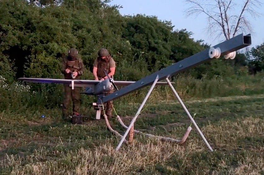 Ruska vojska lasnira dron "orlan-3D" na nepoznatoj lokaciji u Ukrajini 9. jula