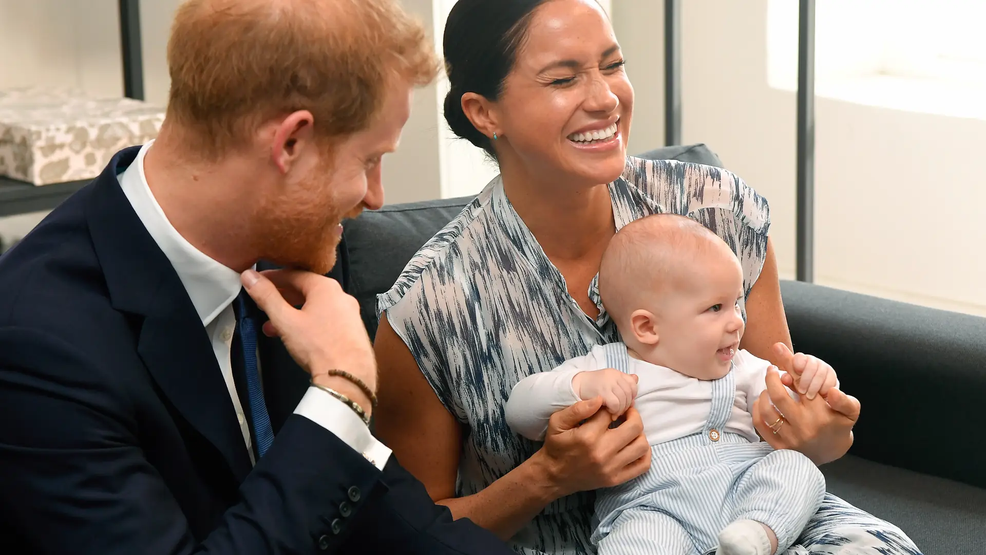 Internauci źli na Meghan i Harry'ego. Poszło o zdjęcie Archiego