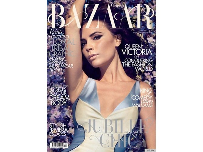 Gwiazdy w kostiumach kąpielowych Prady na okładkach