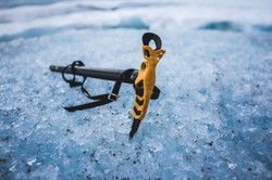 Sprzedał czekan tragicznie zmarłej dziewczyny. Ratownik wyrzucony z TOPR