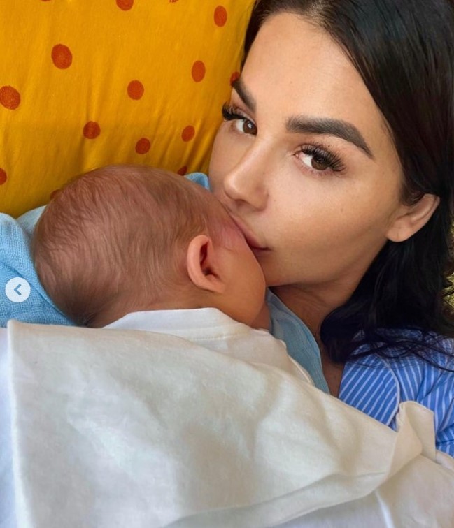 Zuzana Strausz Plačková so synom Dionkom.