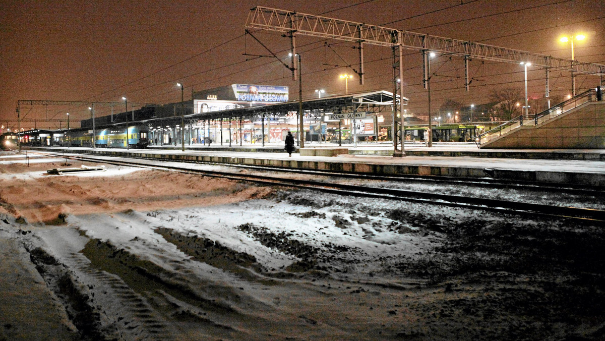 Budowa Zintegrowanego Centrum Komunikacyjnego prawdopodobnie pociągnie za sobą rozbiórkę wyremontowanego peronu III Dworca Głównego - informuje serwis epoznan.pl.