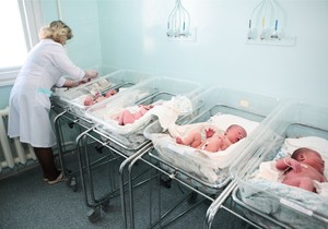 bebe_public_shutterstock__Di003491569_preview (8)