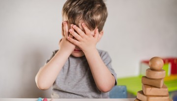 Fundamenty edukacji przedszkolnej w centrum krytyki. Szkodliwy dla dzieci dokument"