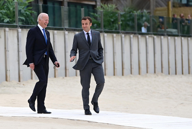 Joe Biden i Emmanuel Macron na szczycie G