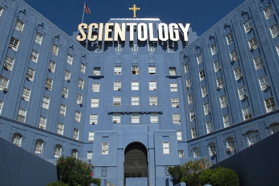 Sajentolozi redovno vrbuju slavne ličnosti - crkva u Holivudu