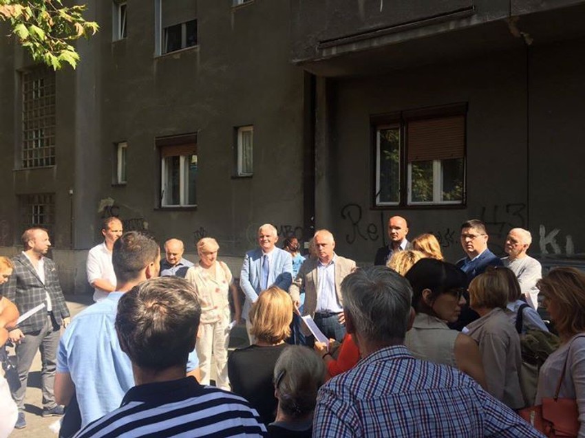 Gradski zvaničnici sa građanima na Vračaru